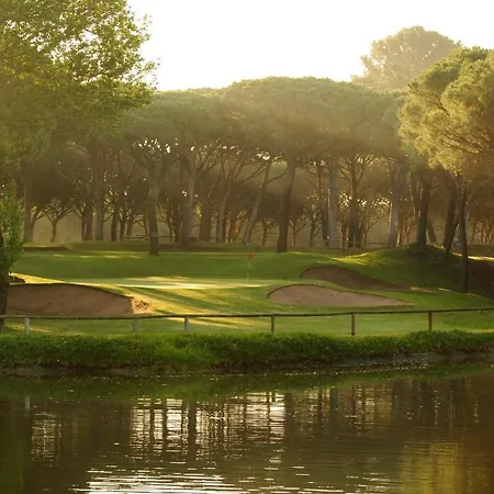 Familiar By La Costa Pals