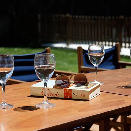 Familiar By La Costa * Pals